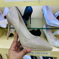 সাইজ ৩৯ একসাথে