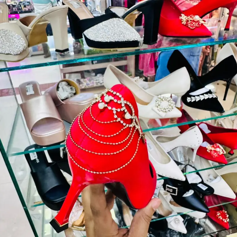 Hill 204 সাইজ ৩৯